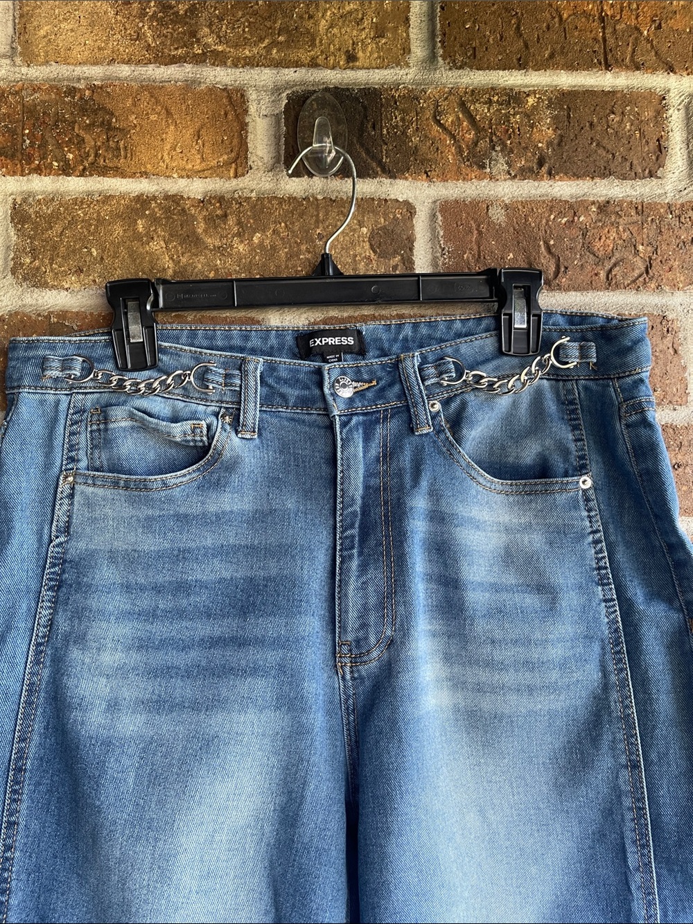Express mid-rise barrel leg jeans - Picture 3 of 8